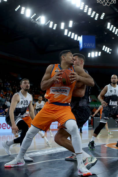 不仅是对青 不仅是对青